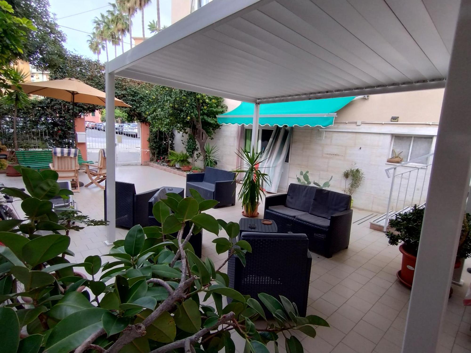 Hotel Della Piazzetta Varazze Exterior foto